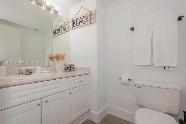 Roney Palace #333 image #19