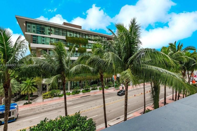 Roney Palace #333 image #28