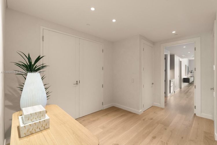 Turnberry Ocean Club Residences #2301 image #24