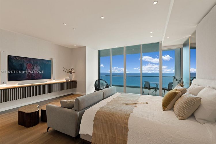 Turnberry Ocean Club Residences #2301 image #27