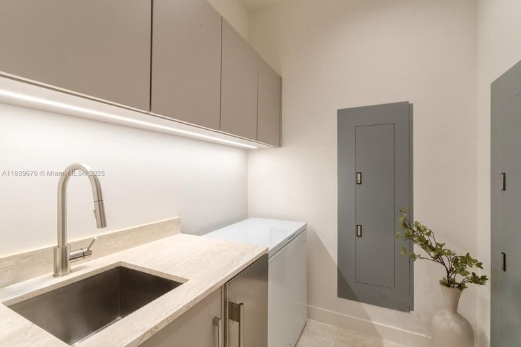 Turnberry Ocean Club Residences #2301 image #57