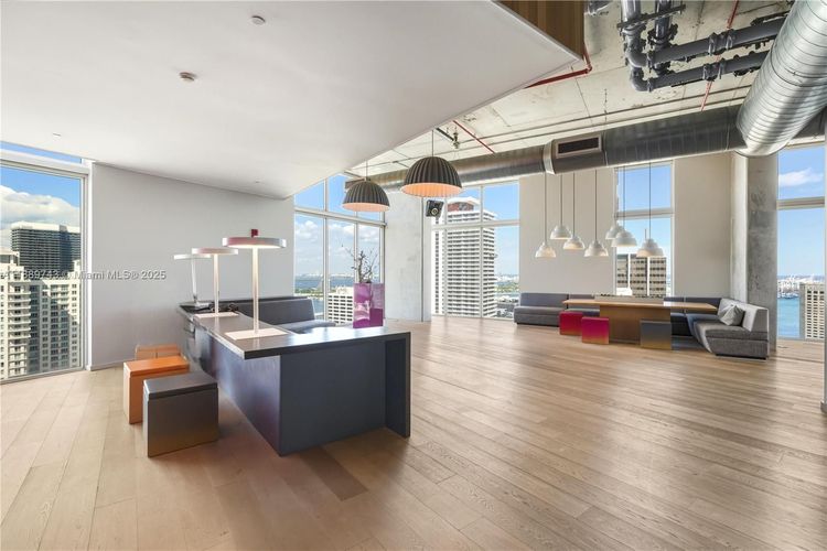 Centro #2002 image #10