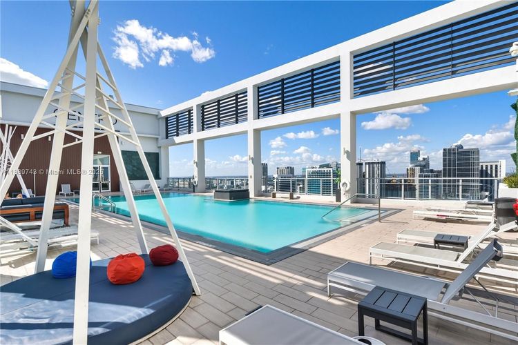 Centro #2002 image #14