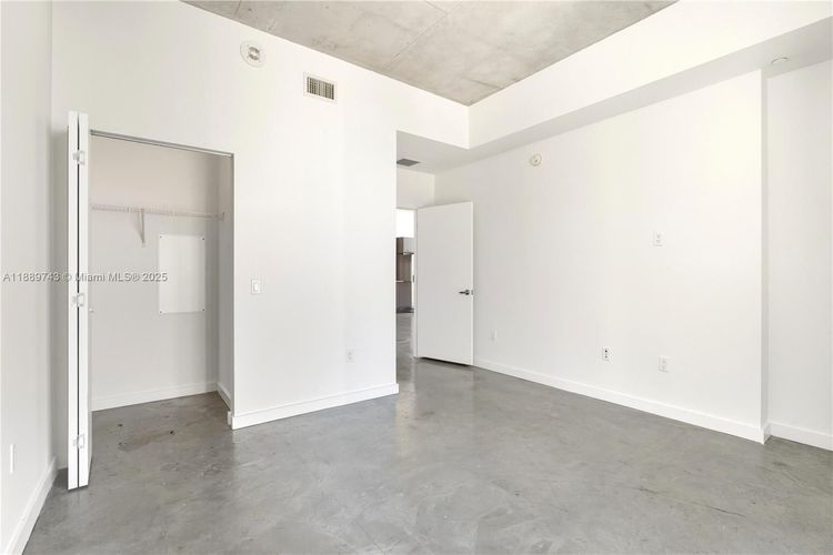 Centro #2002 image #7