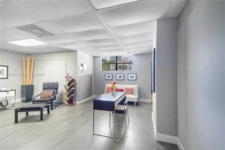 200 Leslie Condo #526 image #29