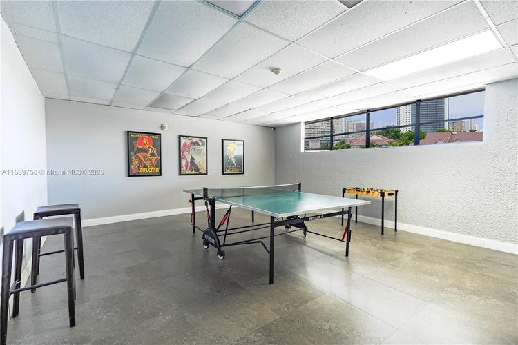 200 Leslie Condo #526 image #30