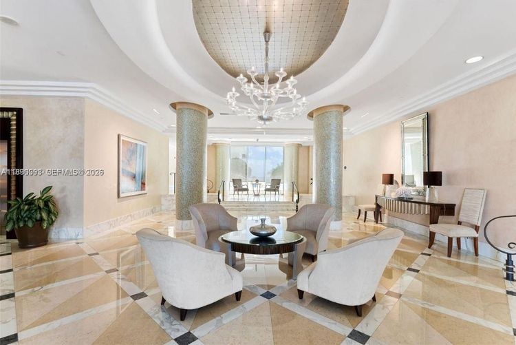 The Collins #720 image #36