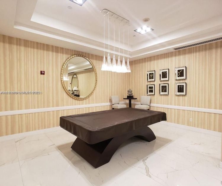 The Collins #720 image #41