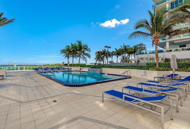 The Collins #720 image #52