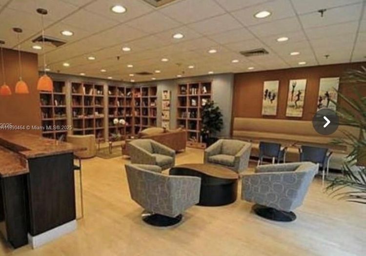 Madison Downtown #W-905 image #17