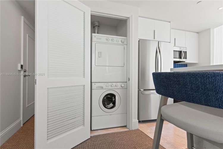 Fontainebleau II Tresor #3003 image #25