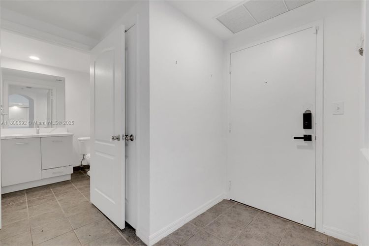 Waverly Las Olas #909 image #18