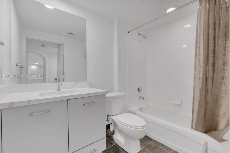 Waverly Las Olas #909 image #21