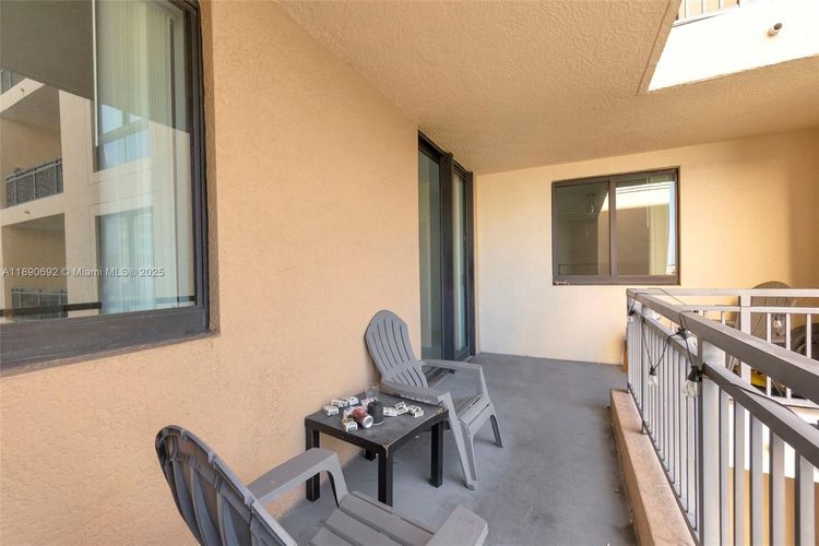 Waverly Las Olas #909 image #23