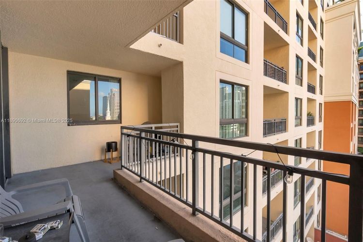 Waverly Las Olas #909 image #24