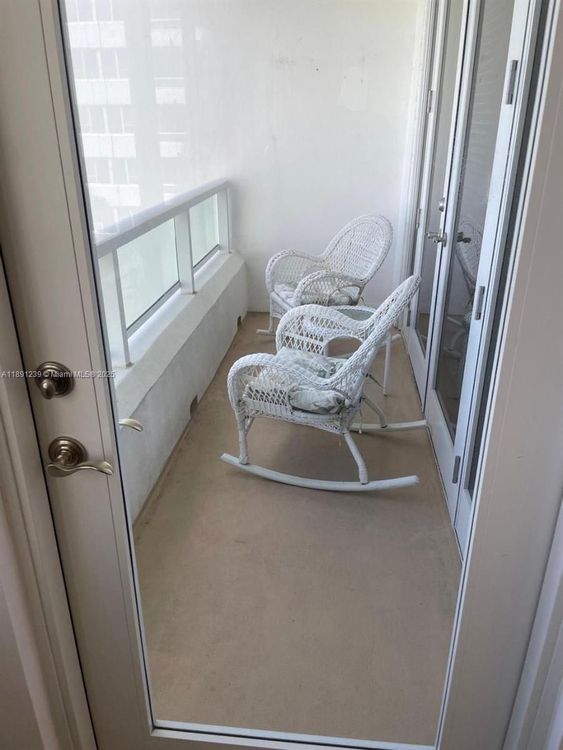 Carriage Club North #411 image #19