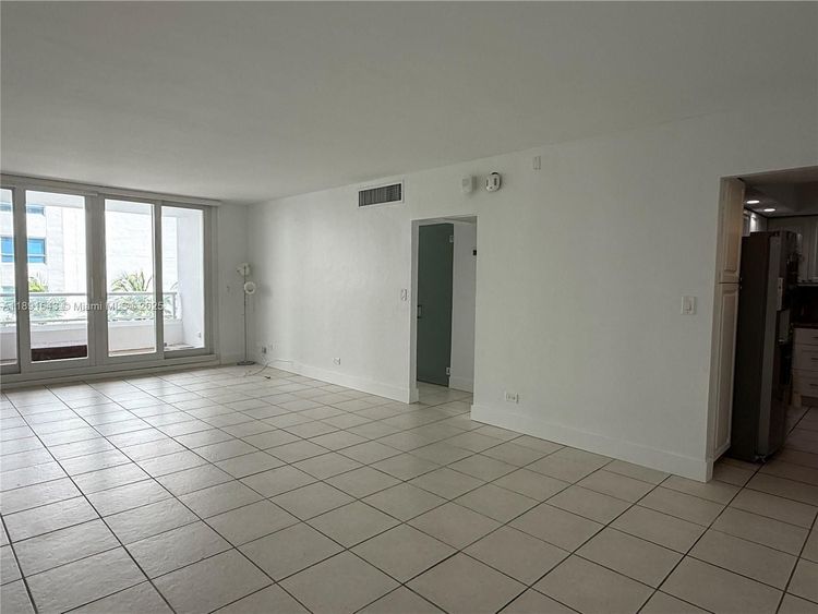 Carriage Club North #823 image #11