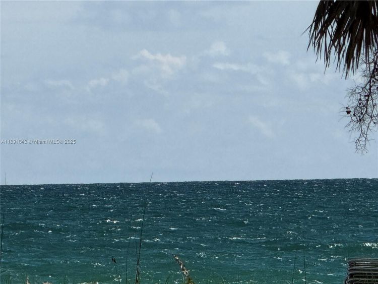 Carriage Club North #823 image #18