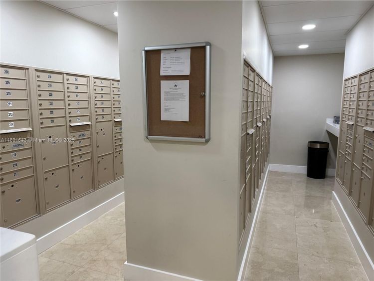 Carriage Club North #823 image #30