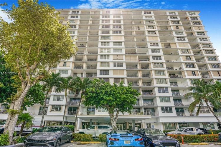 Kennedy House #12G image #31