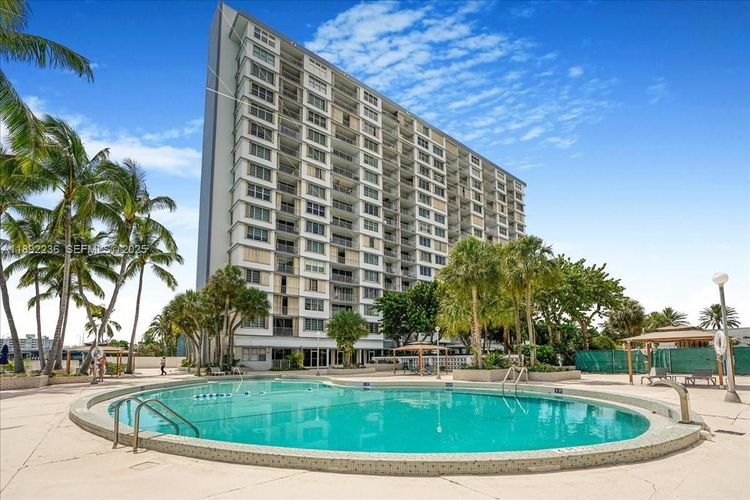 Kennedy House #12G image #32