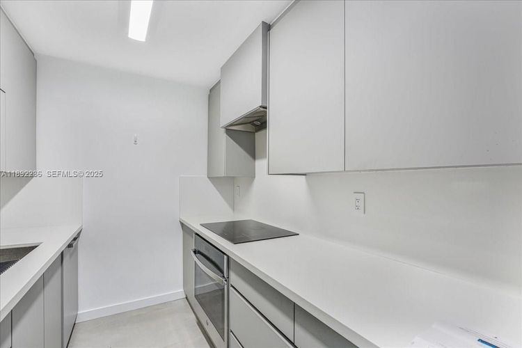 Kennedy House #12G image #9