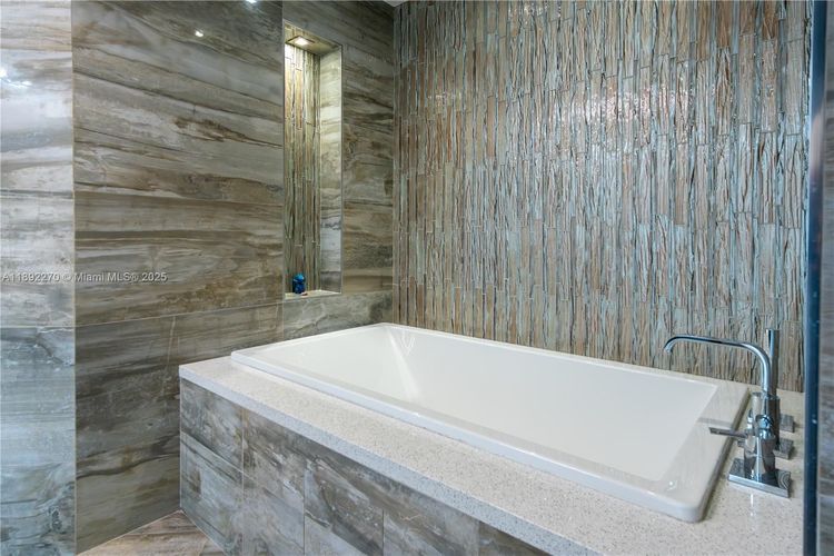 Oceania I #OS16A image #32