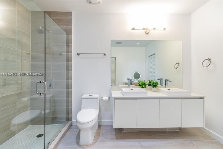 Le Parc at Brickell #810 image #8