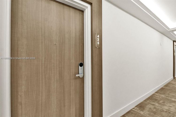 Roney Palace #425 image #12