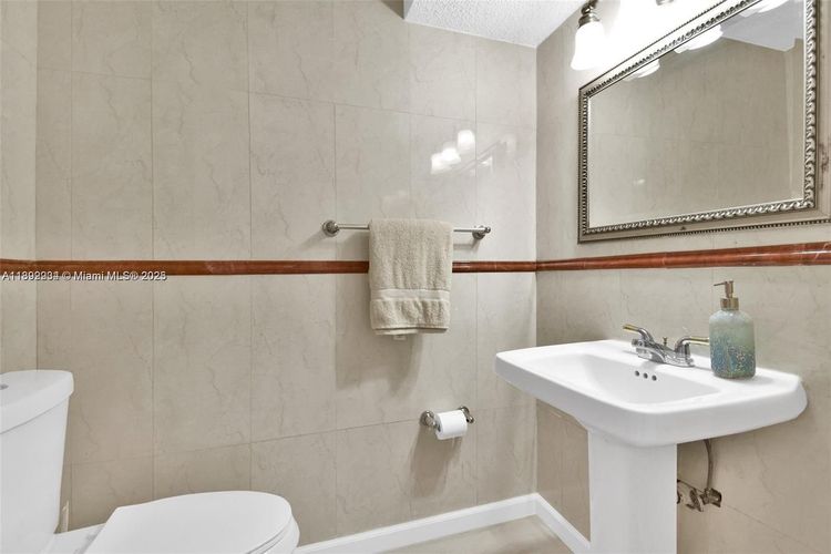 Roney Palace #425 image #13