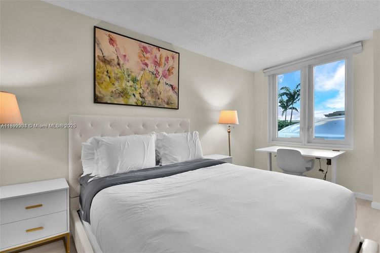 Roney Palace #425 image #18