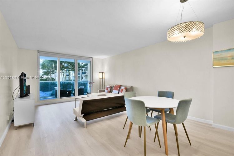 Roney Palace #425 image #22