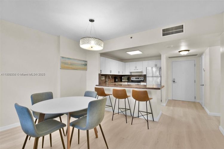 Roney Palace #425 image #23