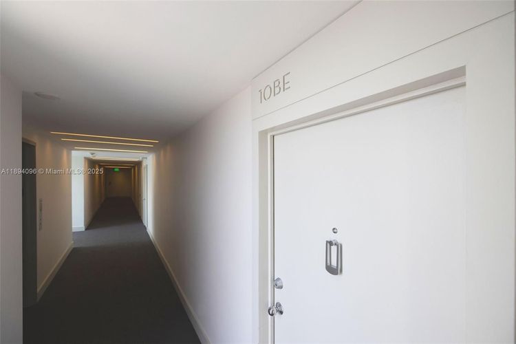 Blair House #10B image #17