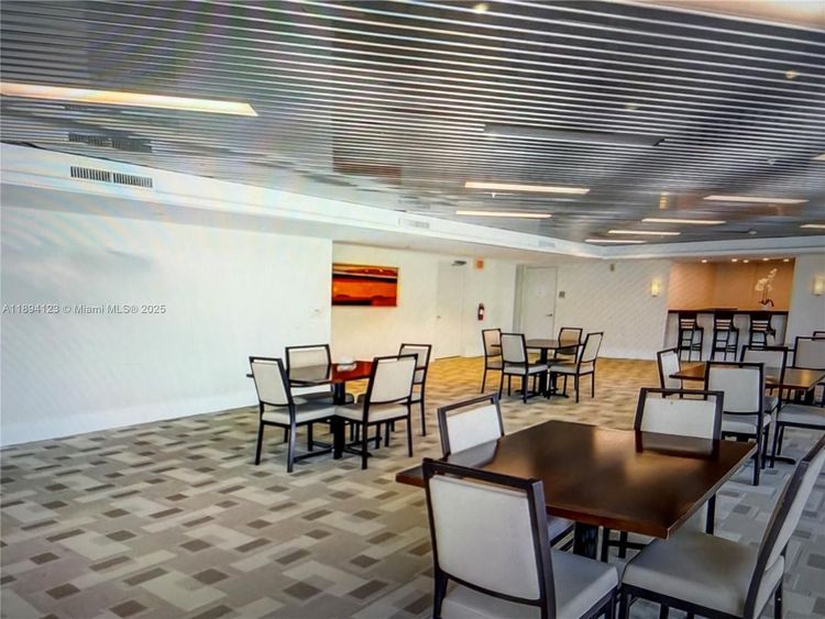 Atrium #1-1001 image #11