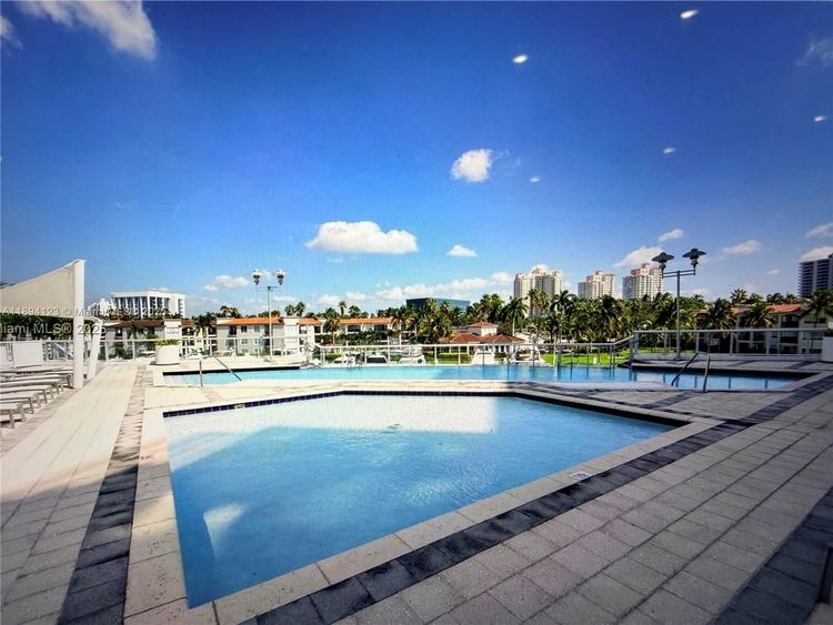 Atrium #1-1001 image #16