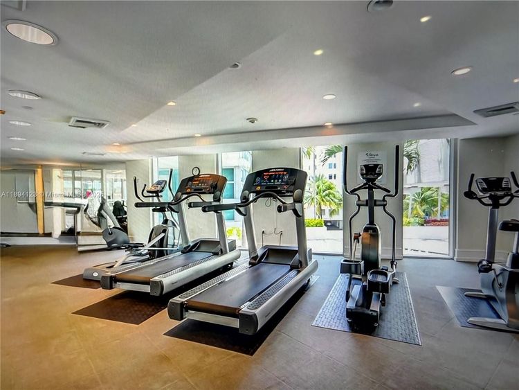 Atrium #1-1001 image #17