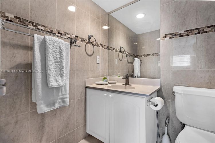 The Tides On Hollywood Beach #8C image #11