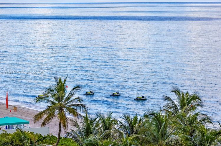 The Tides On Hollywood Beach #8C image #16