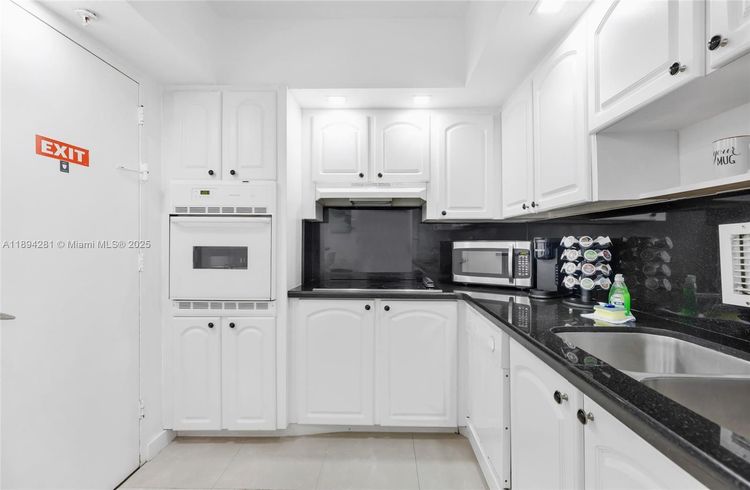 The Tides On Hollywood Beach #8C image #7