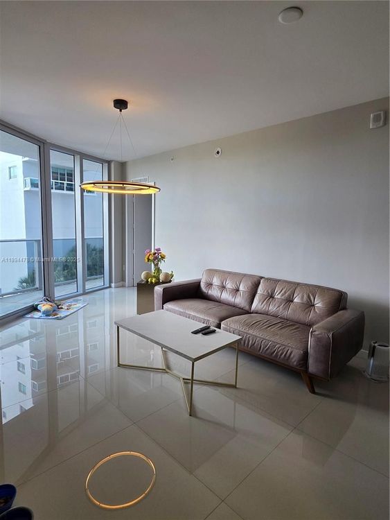 Aria on the Bay #301 image #9