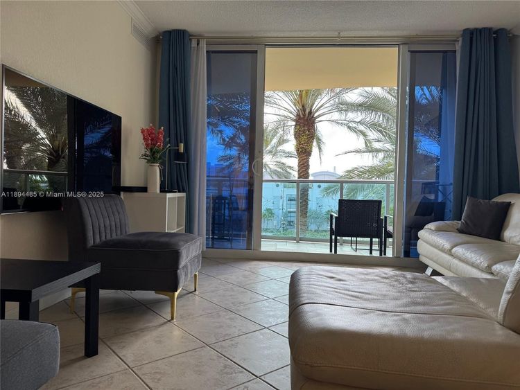 The Wave Condominium #328 image #7