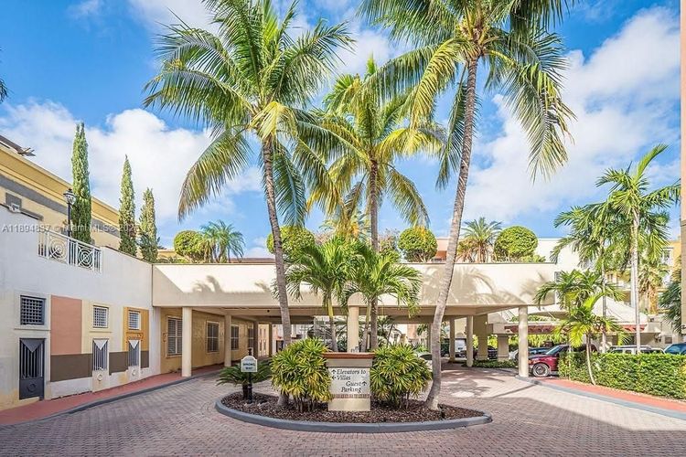 Courts at South Beach #10012 image #26