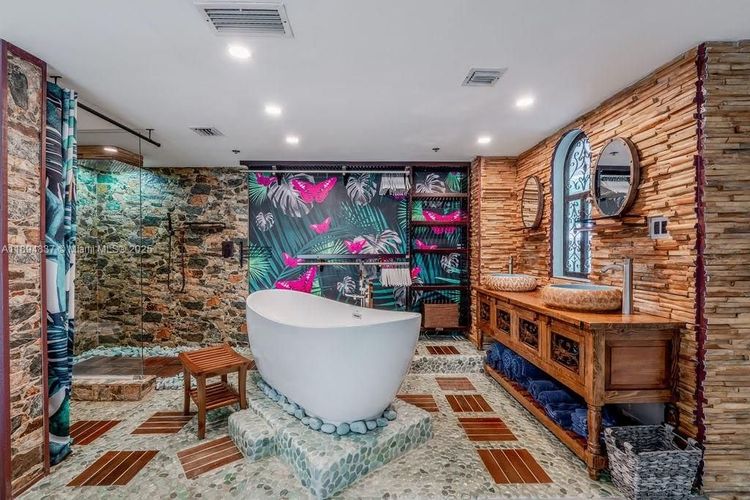 Courts at South Beach #10012 image #8