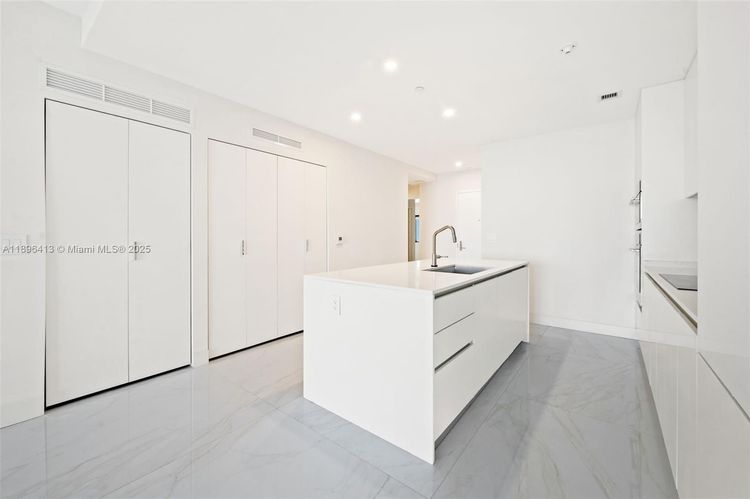 Aria Reserve South Tower #702 image #12