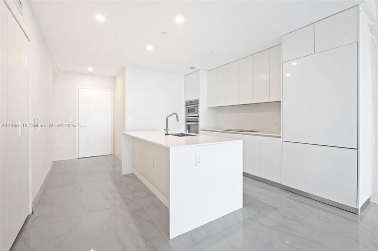 Aria Reserve South Tower #702 image #13