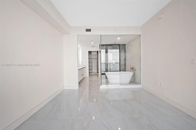 Aria Reserve South Tower #702 image #16