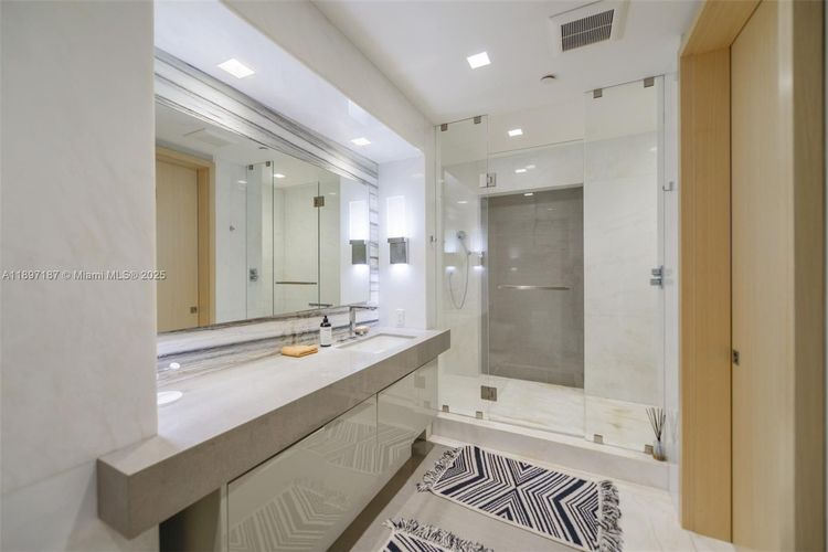 Turnberry Ocean Colony #3204 image #12