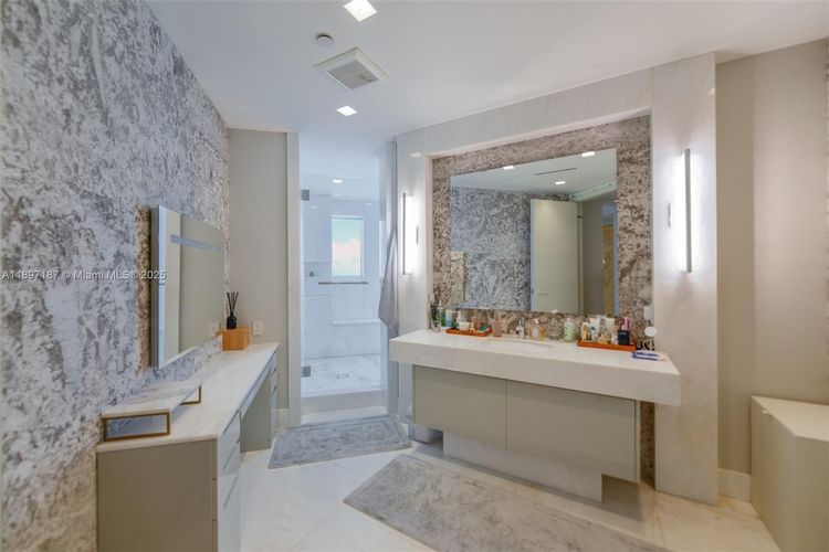 Turnberry Ocean Colony #3204 image #15