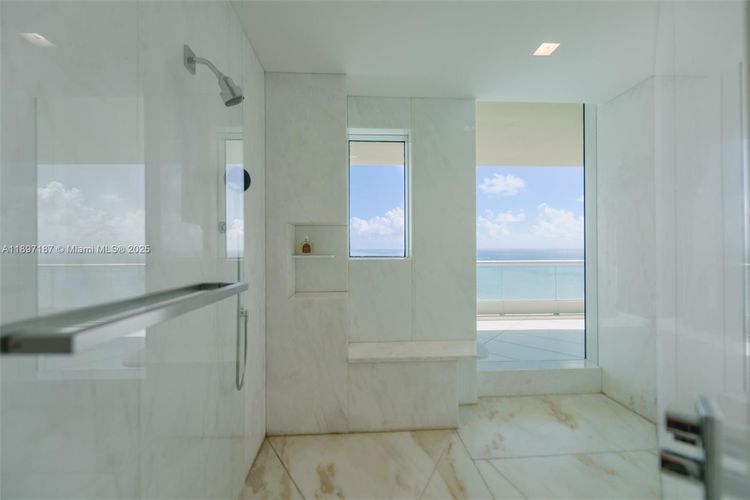 Turnberry Ocean Colony #3204 image #16